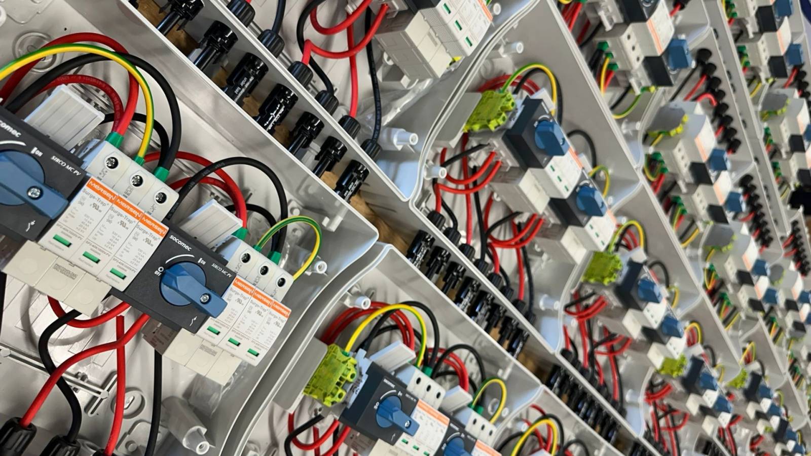 coffret DC Elexpert Bouches-du-Rhône Saint-Andiol